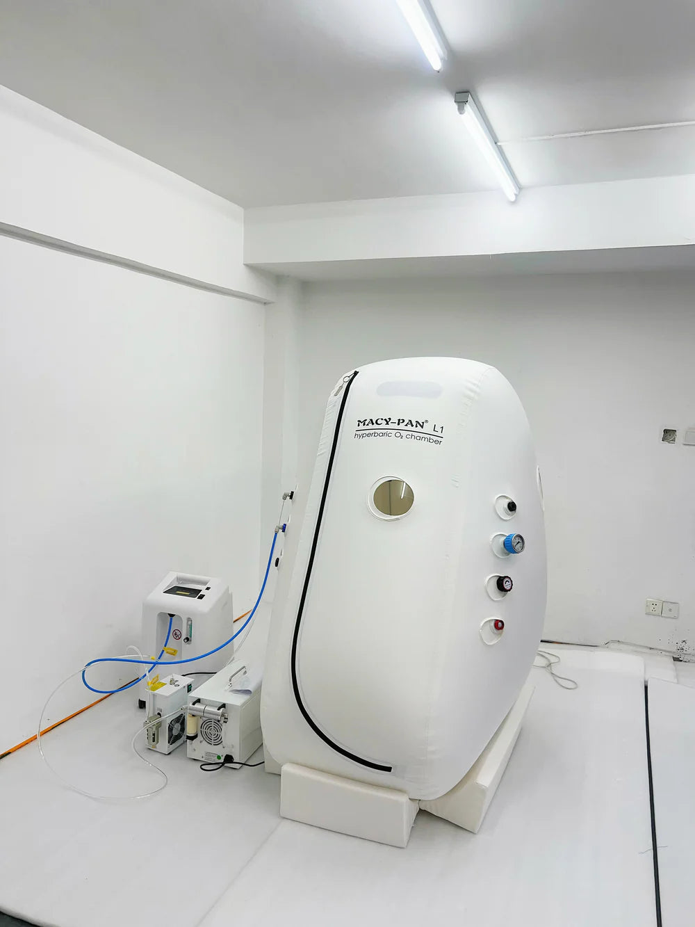 L1 Hyperbaric Chamber